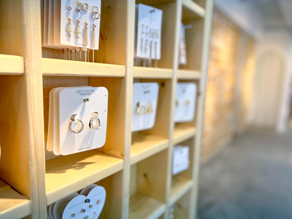 ラテアンドコス(lattencos)吉祥寺