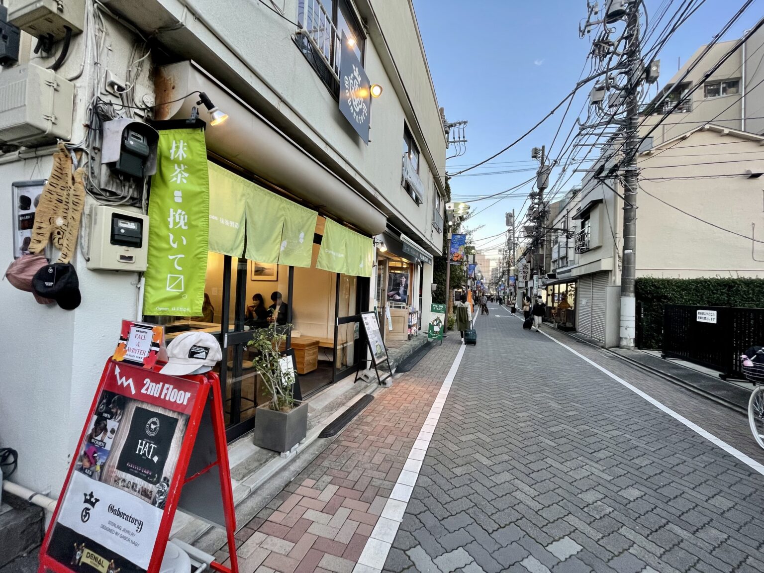 【大人気カフェ】吉祥寺「Capoon(カプーン)抹茶製造所」のこだわりブレンド抹茶とスイーツ | むーなび