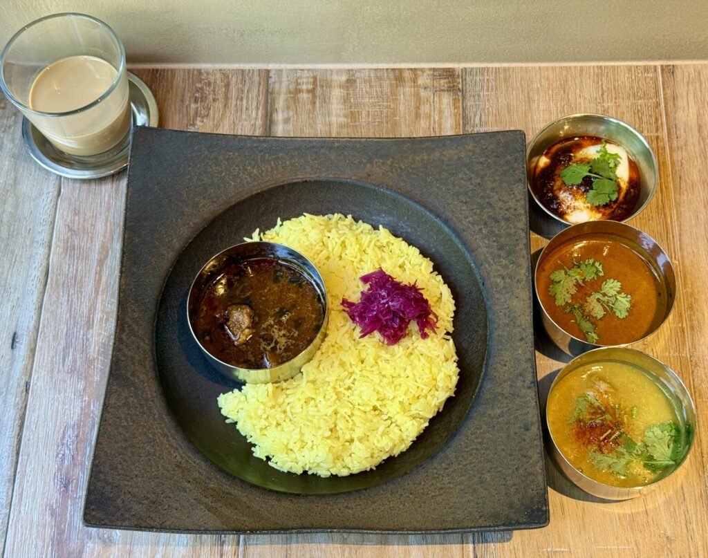 ホタテ入りムング豆のポタージュカレー×チキンカレー×エビカレー