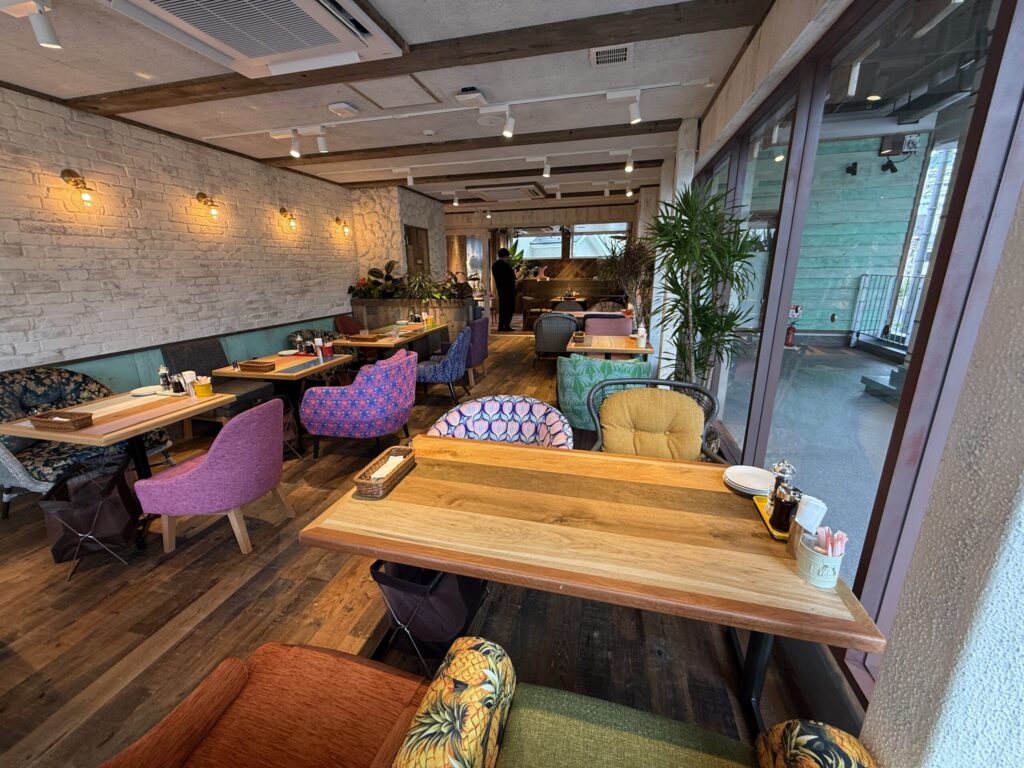 コナズ珈琲 西荻窪店　店内