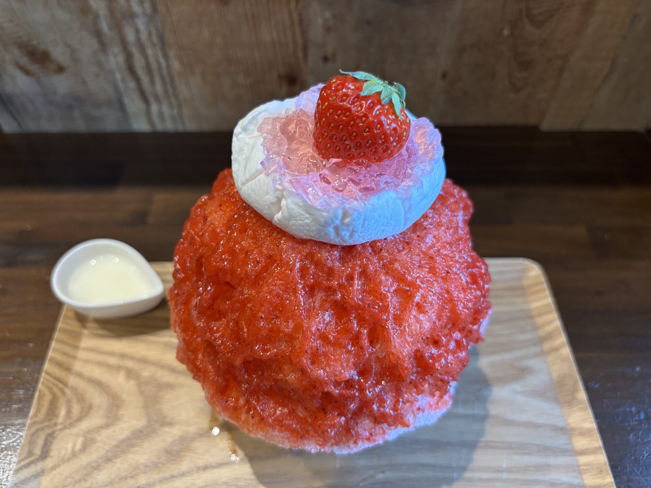 吉祥寺「氷屋ぴぃす」｜人気かき氷店で味わう“極上いちごかき氷”