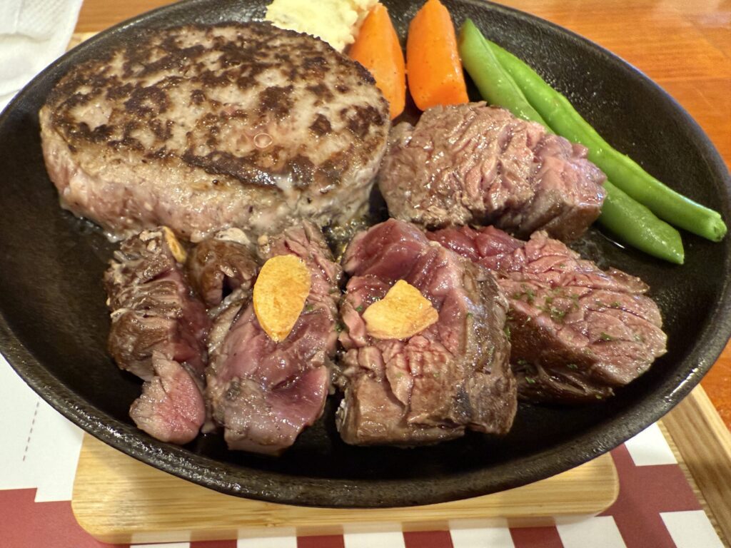 とろけるハンバーグ福よし吉祥寺店　とろけるハンバーグと熟成ハラミステーキのコンボセット