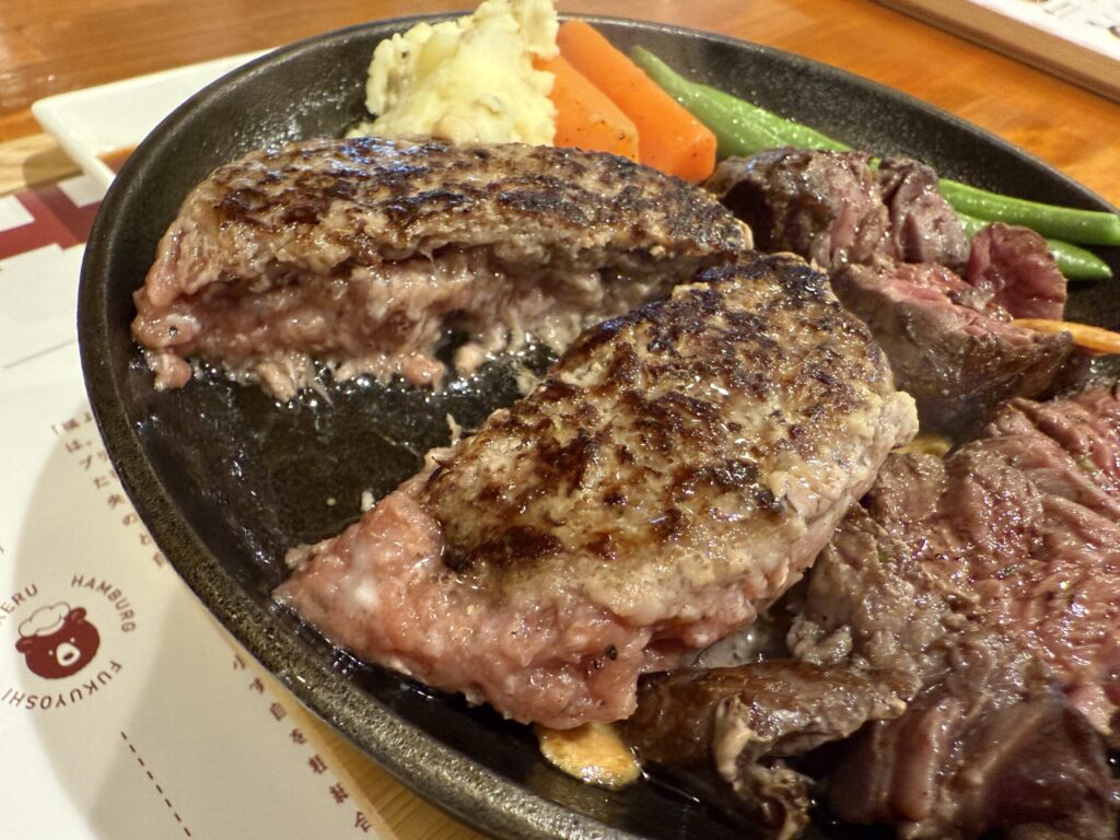 とろけるハンバーグ福よし吉祥寺店　とろけるハンバーグと熟成ハラミステーキのコンボセット