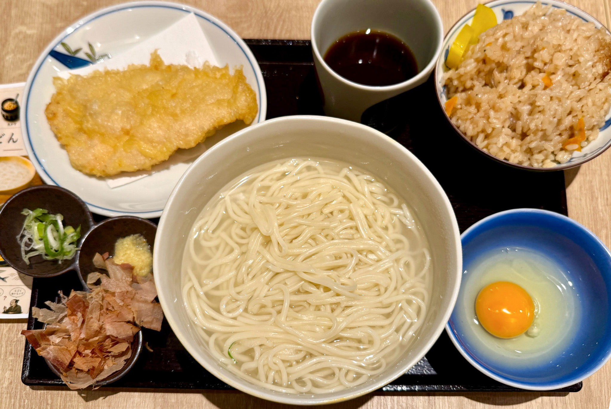 吉祥寺に「幻の五島うどん ばらか」という五島伝統の手延べうどん専門店が新オープン! 一番人気の名物“地獄炊きうどん”を堪能